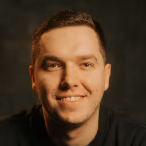 Portrait of a smiling Flexum team member